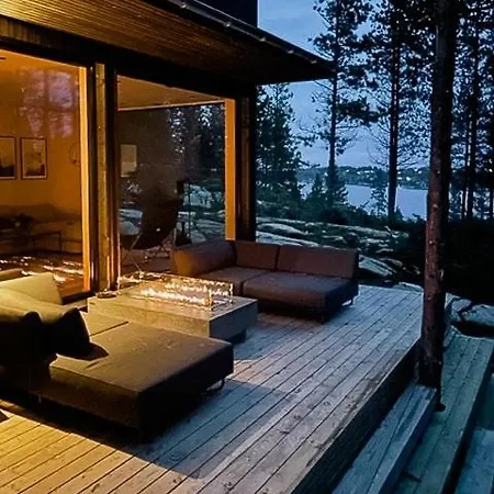 Architect On Bomlo Coastline Feriehus *