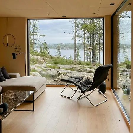 Architect On Bomlo Coastline Ervik (Urangsvag)