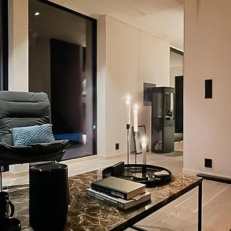 Architect On Bomlo Coastline Feriehus